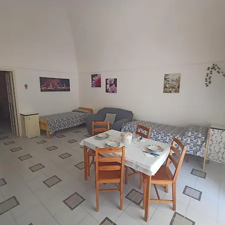 Due Passi Dal Castello *