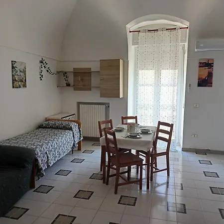 Due Passi Dal Castello 아파트 지오이아델콜레
