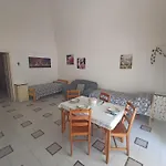 Due Passi Dal Castello *