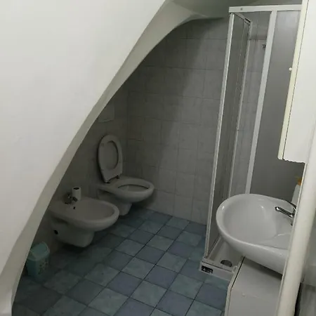 Due Passi Dal Castello *