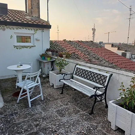 Due Passi Dal Castello *